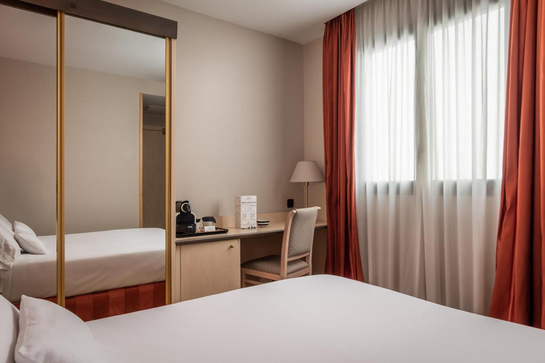 Sunotel Club Central Barcelona Luaran gambar