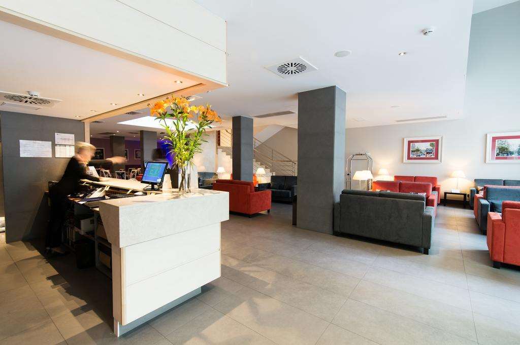 Sunotel Club Central Barcelona Dalaman gambar